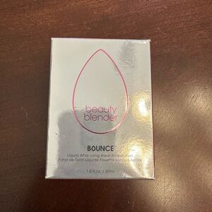 beautyblender Bounce Liquid Whip Long Wear Foundation - shade 1.20